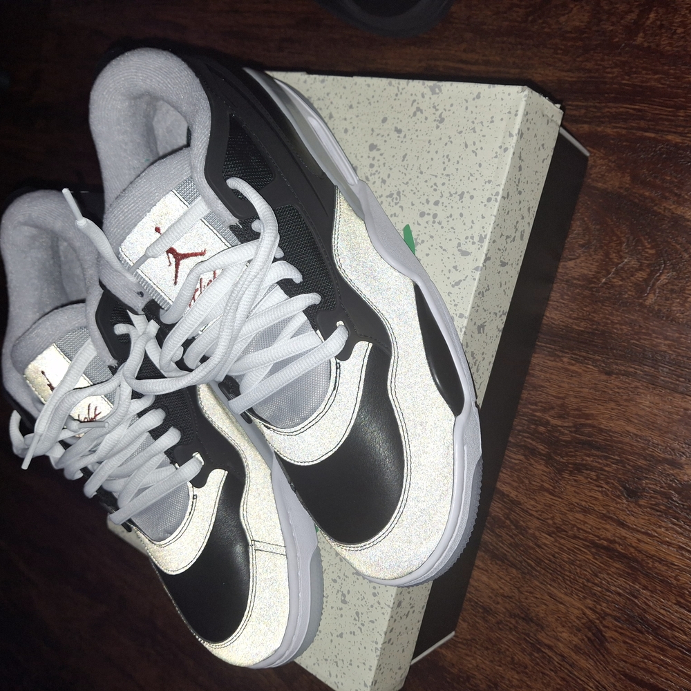 "NEW" Jordan Black and White Athletic Shoes High-Top Design